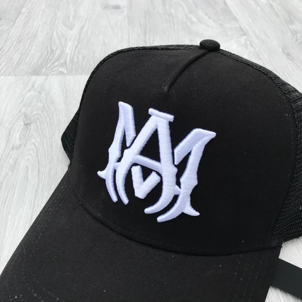 Amiri hat